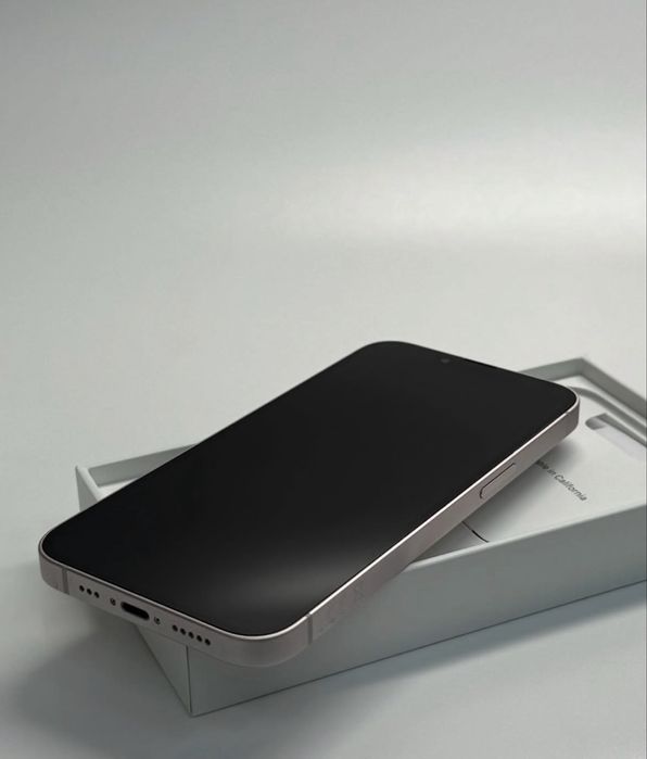 Продам Айфон 13 128gb