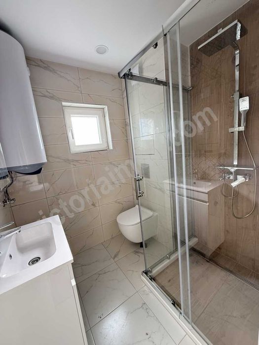 Продава се Тристаен апартамент в Велико Търново, Център - 88 кв.м за 1535 €/кв.м - Снимка #1