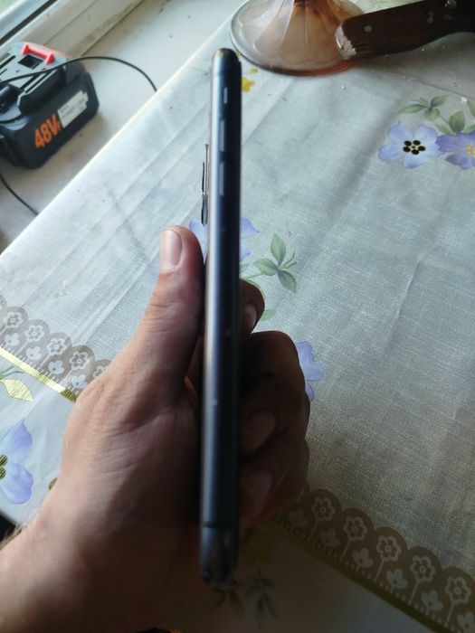 Продам Iphone 11 128 гб