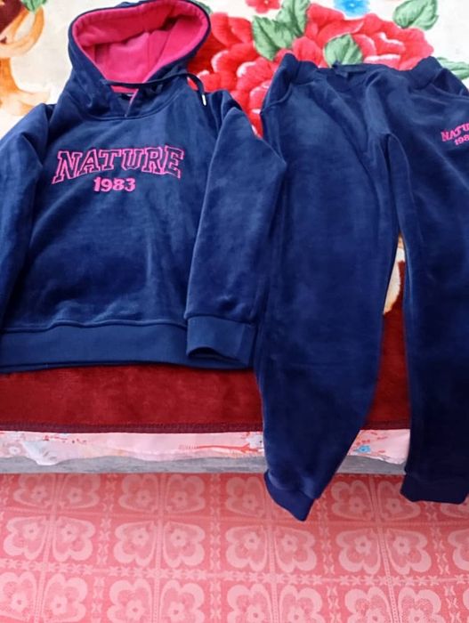 Продам спортивный костюм