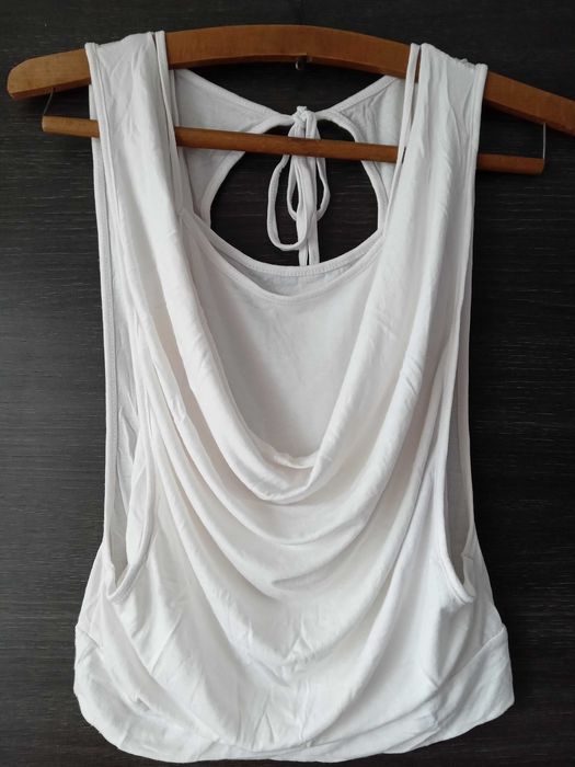 Tricouri de damă diverse modele