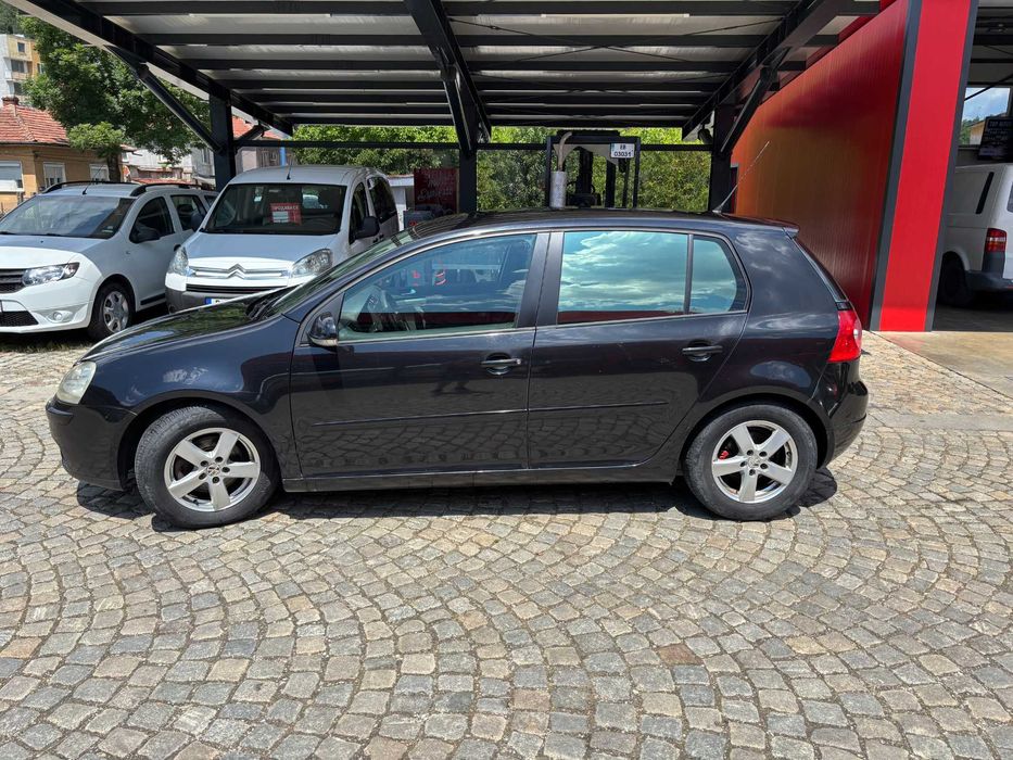 Продавам VW GolF 5 - 1.9TDI