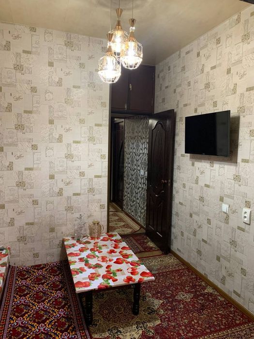 Uy sotiladi uchtepa\taqachida 2xona 3qilingan