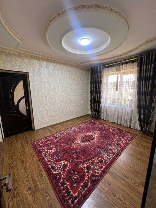 Срочно задаётся квартира 3х км 3 етаж 400 торг