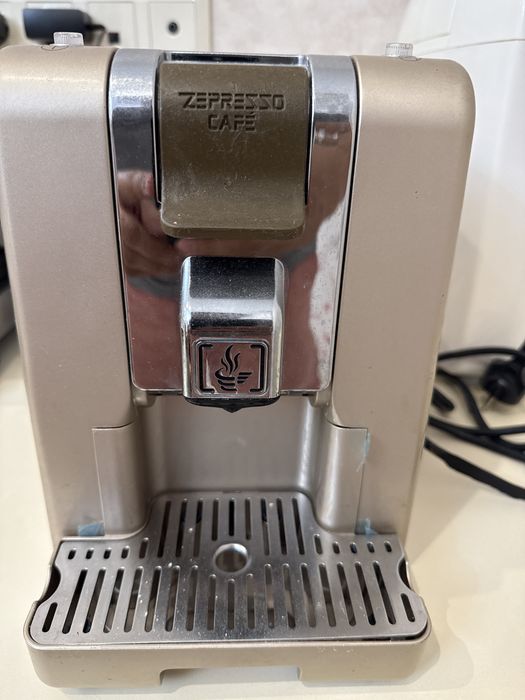 Продам кофемашина ZEPRESSO CAFE