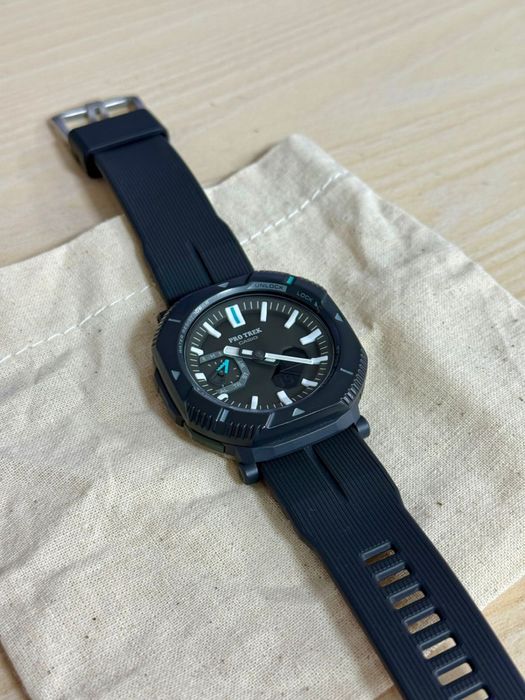 Продаю CASIO PRJ-B001-1ER