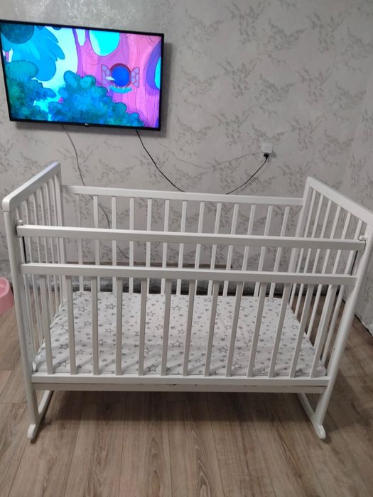 Кровать детская белое дерево