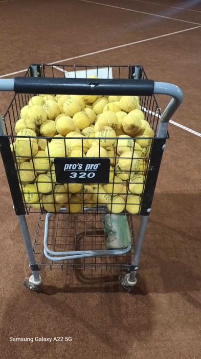 Mingi de tenis stare buna