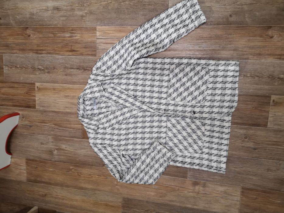 Продаю пиджак детский