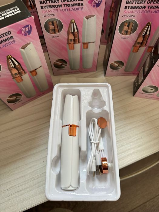 Епилатор за лице 2 в 1