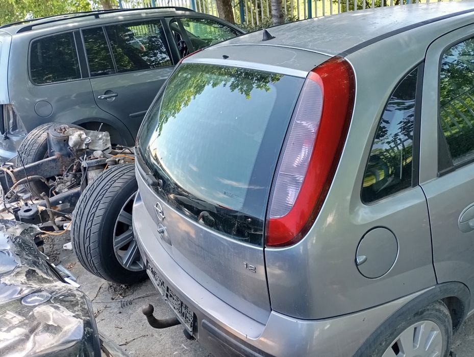 Опел Корса ц OPel korsa c 1.2.  Бензин на части