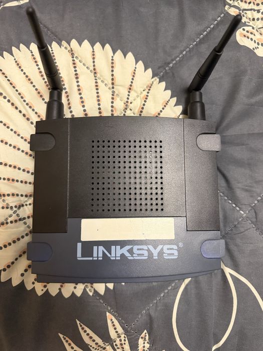 Рутер LINKSYS с LAN кабел