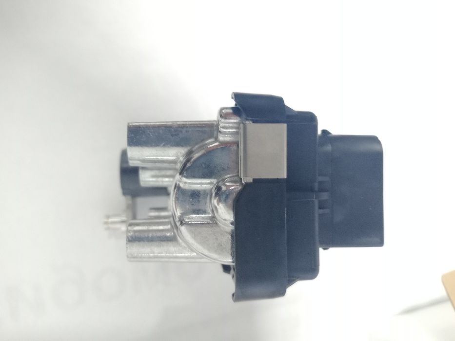 Актуатор,моторче,управление турбо Мерцедес/Mercedes 320cdi,350cdi,3.0d