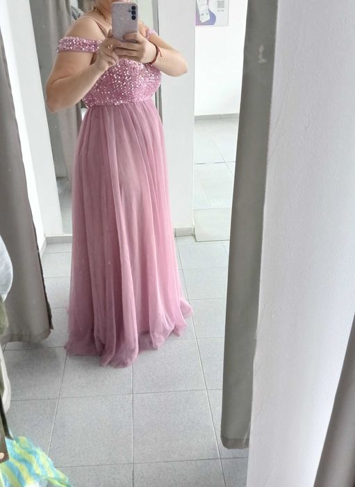 Официална рокля ..