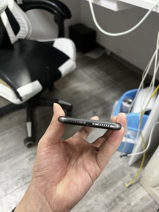 Продам iPhone 11 128gb