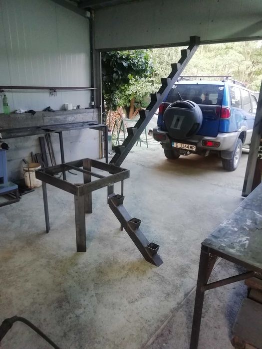 Изработка на метални стълби