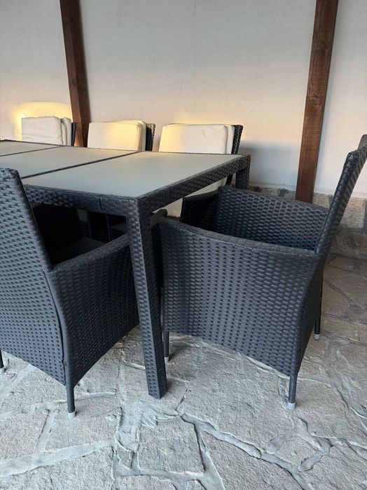 Комплект градинска маса с 8 стола в черно