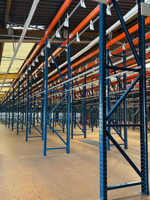 Rafturi metalice profesionale europaleți