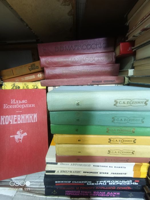 Продам книги, детективы