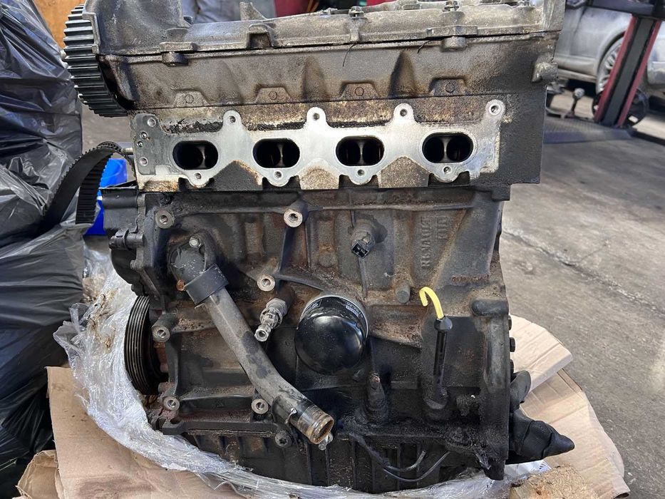 Двигател РЕНО RENAULT 1.6 16 V