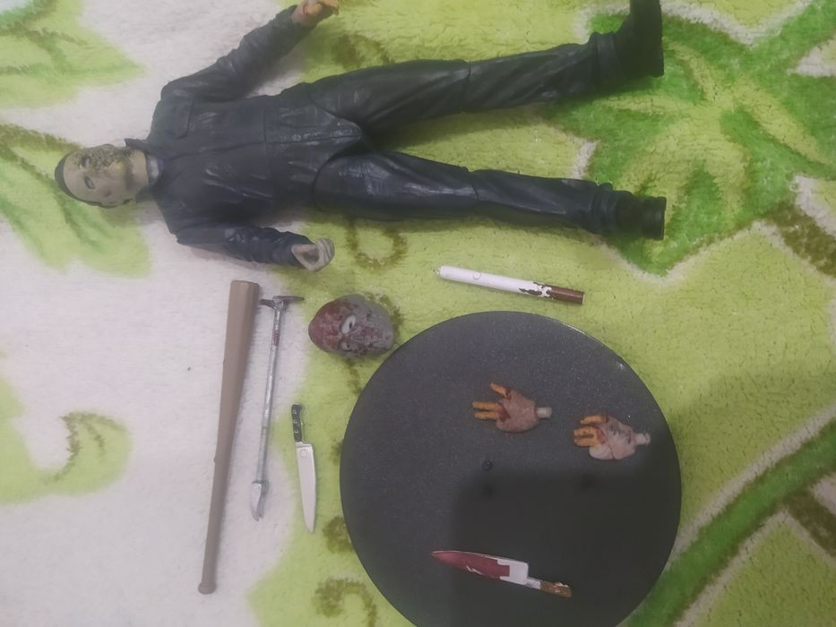 продам фигурку майкл маерса