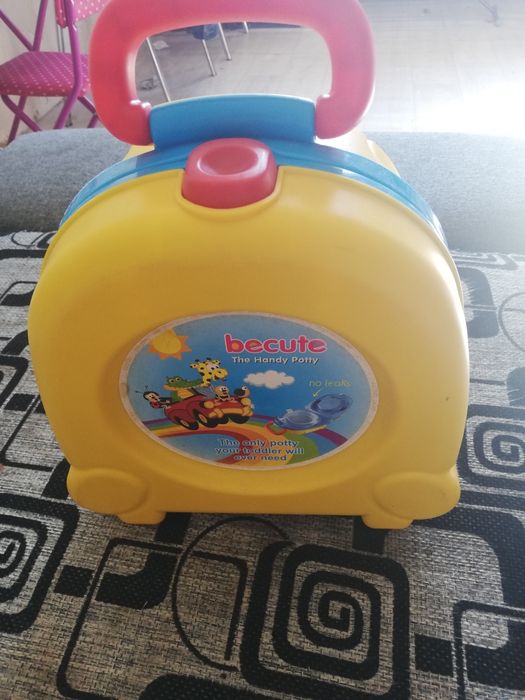 Продам дорожный горшок