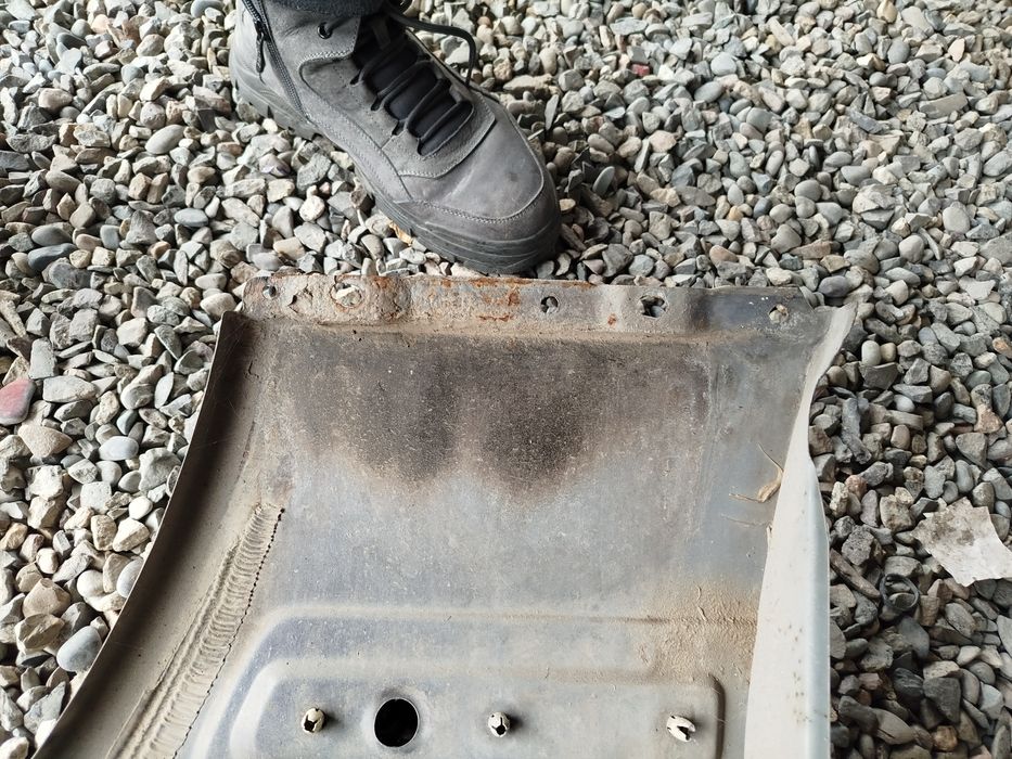 Продам Левое крыло W210 Рестайлинг