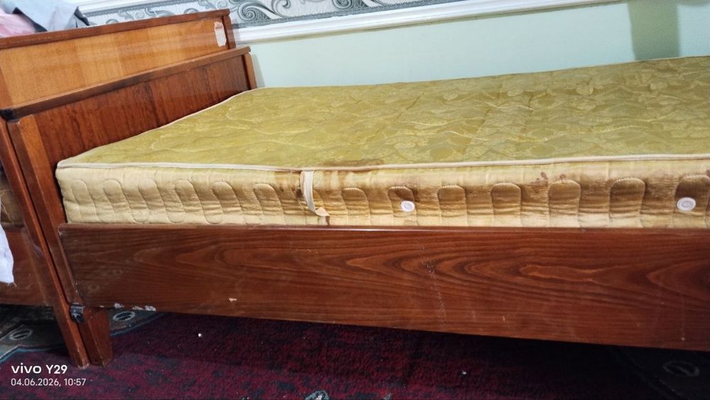 Divan sotiladi narxi 900 ming 2 ta kelishamiz