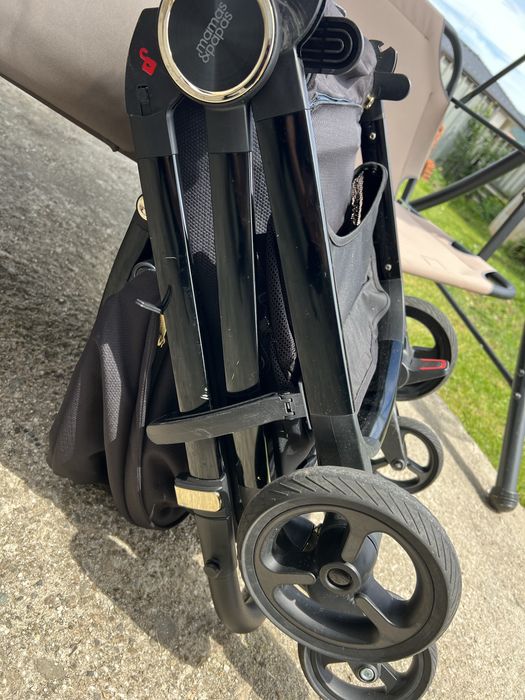 Mamas & Papas Лека количка 4 v 1  плюс База за стол за кола Cybex Base Z2 с Isofix Strada - Black Diamond