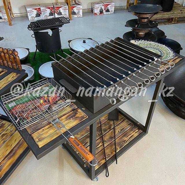 Мангал на колёсиках разборный