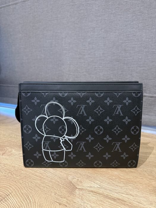 Louis Vuitton клъч