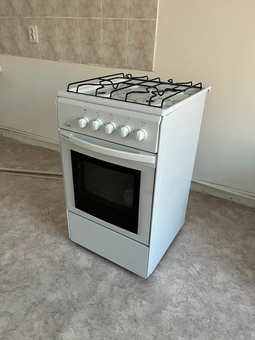 Продам газ плиту