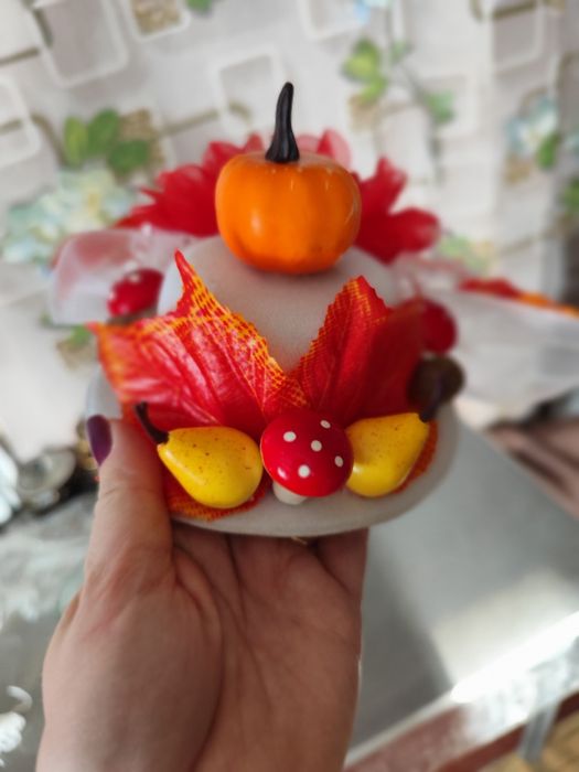 Продам шляпку для осеннего бала