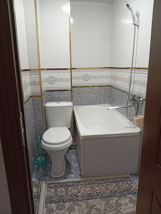 Toshkent shahar Uchtepa tumani 24 kvartalda 4 xonali uy sotiladi