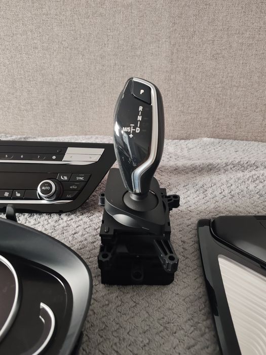 Piese auto BMW Generația G clima ceasuri digitale joystick plafoniera