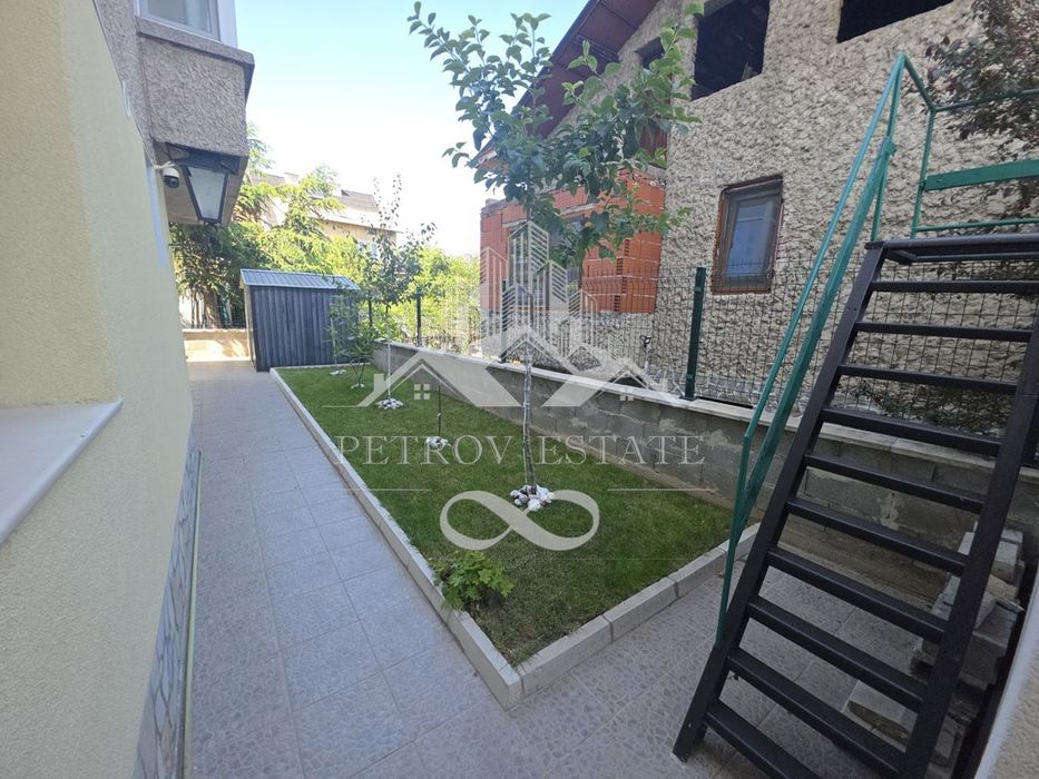 Продава се Къща в Велинград - 240 кв.м за 875 €/кв.м - Снимка #1