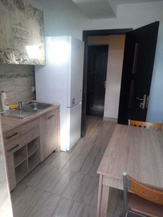 Apart doua camere,bloc nou,langa LIDL intrare Obcini