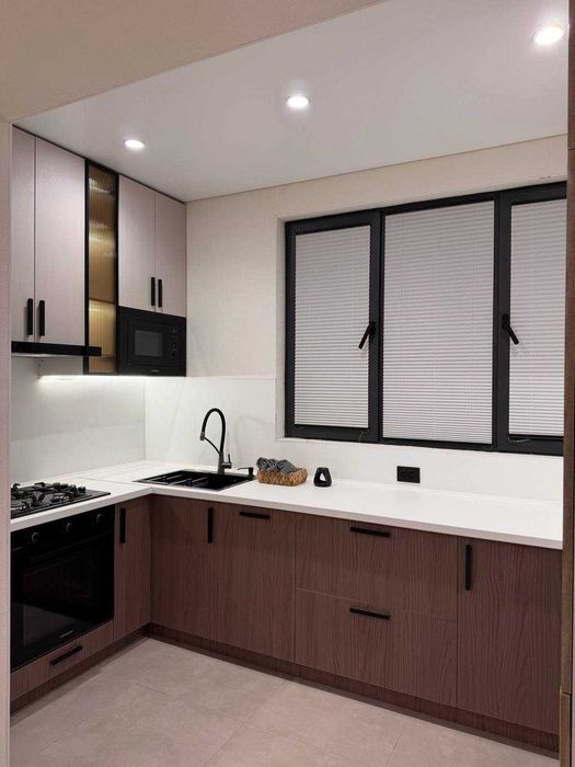 Метро Космонавтов, Humo Arena - 4/3/4 - Новый Ремонт, никто не жиль!