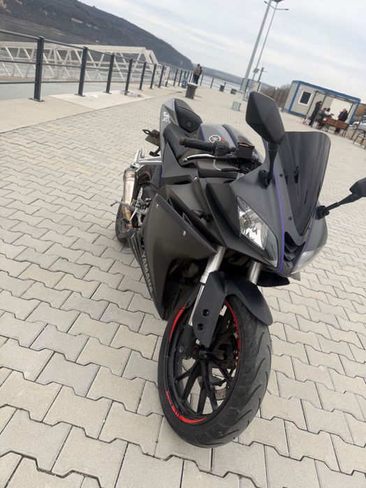 Yamaha yzf R125 vând sau schimb