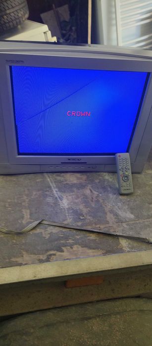 Продавам телевизор  Кроун 21 инча
