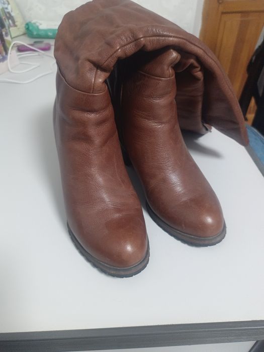 Продам кожаные сапоги