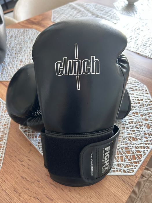 Боксерские перчатки Clinch
