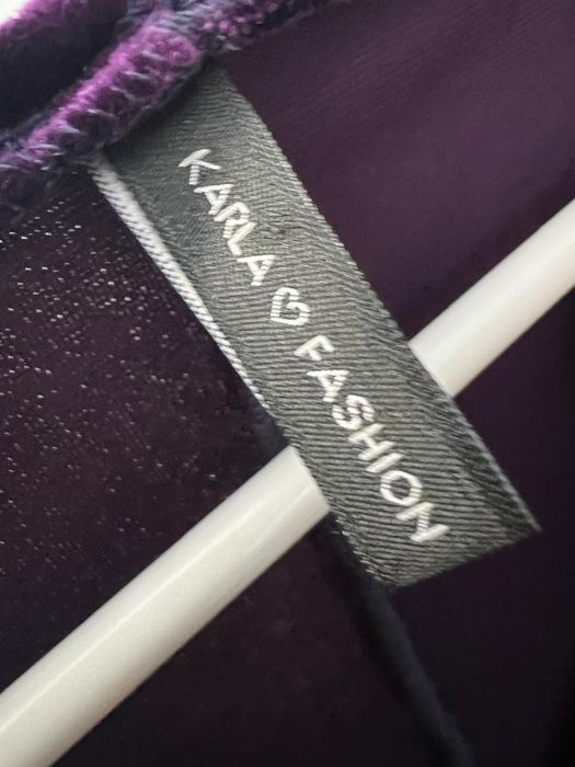 Vând rochie de catifea