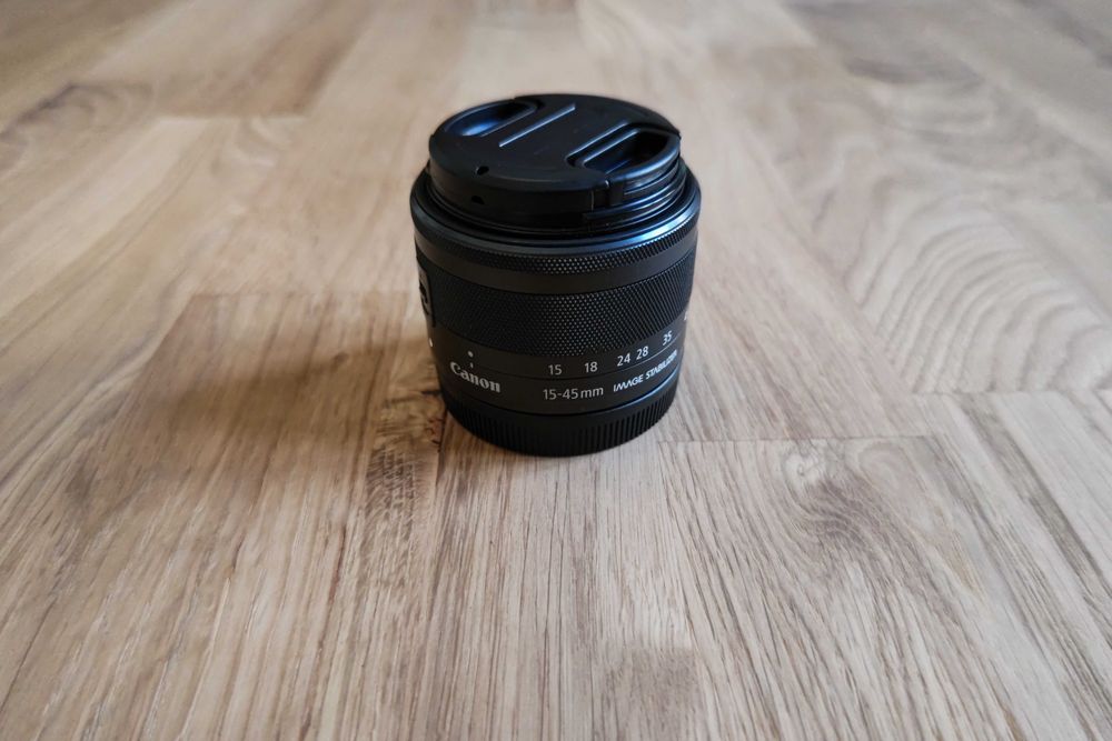Obiectiv foto Canon Zoom Lens EF-M 15-45mm 1:3.5-6.3 IS STM stare impecabilă