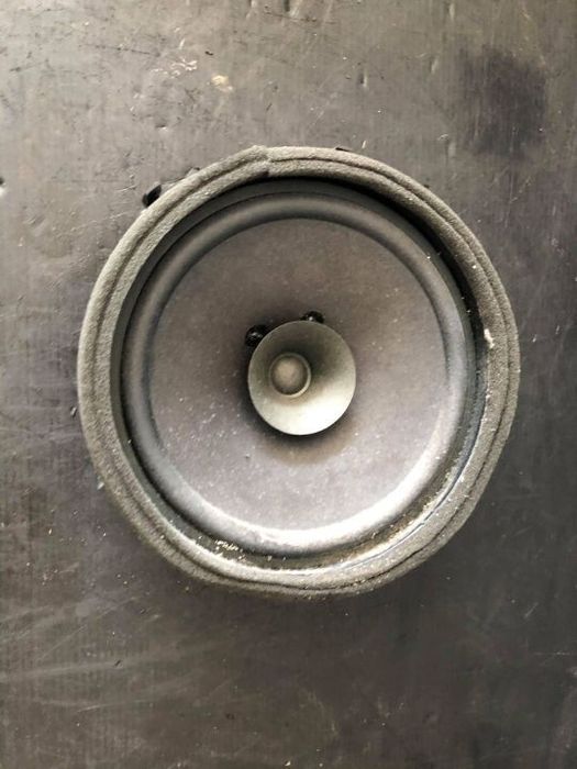 boxa dreapta spate  mitsubishi outlander 2 2006-2012