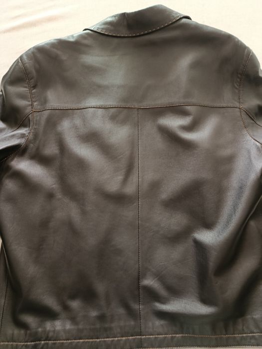 Срочно продаю натуральную кожаную куртку размер XL очень в хорошем сос