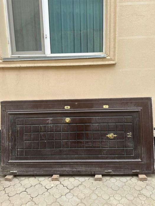 Продается входная дверь