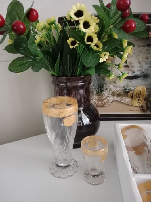 Продам набор стаканов и рюмок