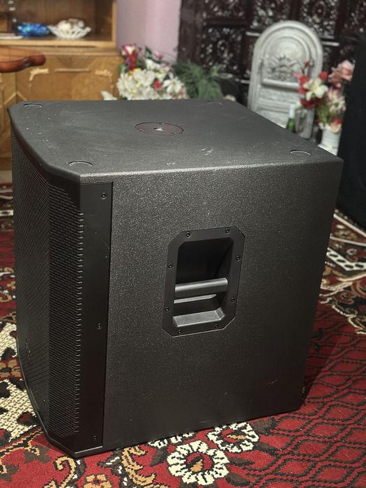 ElectroVoice ELX200 ( RCF, FBT, Dynacord, JBL )