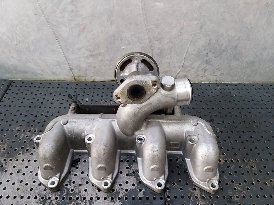 Galerie admisie cu egr 1.8 tdci ford focus 1 2m5q9s468ac